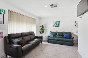 WEB 43 Burnside Way Waikiki 02