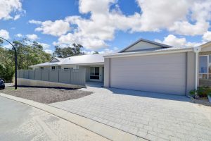 Y24 659 136 Ebrington Rd 003